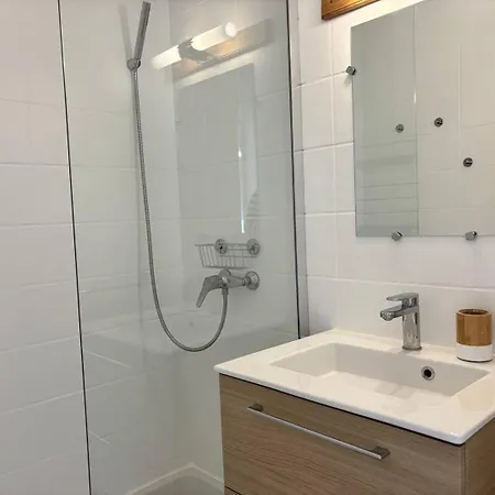 Apartment Hye300-1168 2 Pieces Jusqu'a 3 Personnes - *
